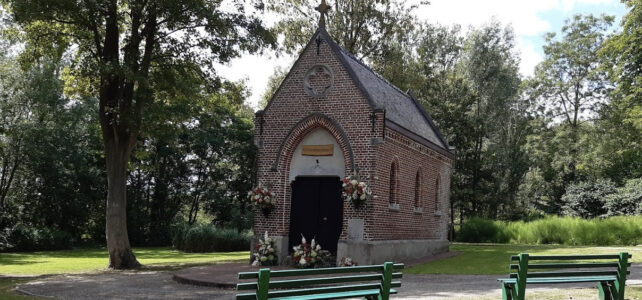 24/5: Mantra’s & chants voor de Moeder (aan de st. Christianakapel) 24/5: Mantra’s & chants voor de Moeder (aan de st. Christianakapel)